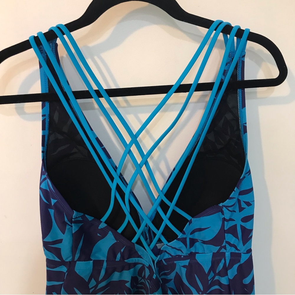 Swimsuits for All Blue Floral print Bathing Suit top Tankini 24 Criss cross - Picture 14 of 14